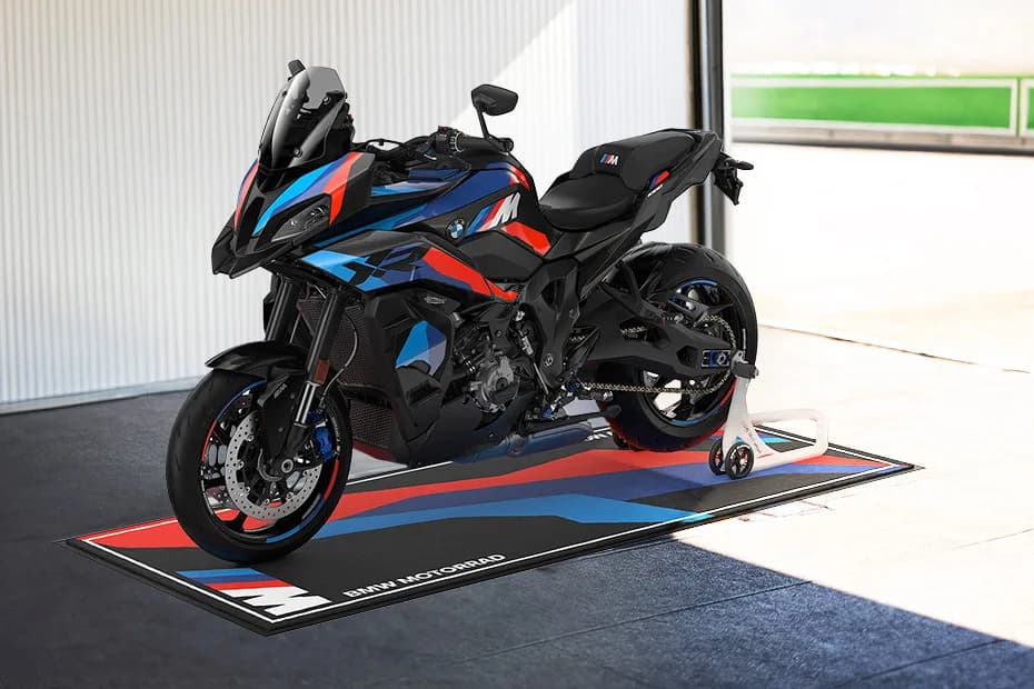2025 BMW M 1000 XR