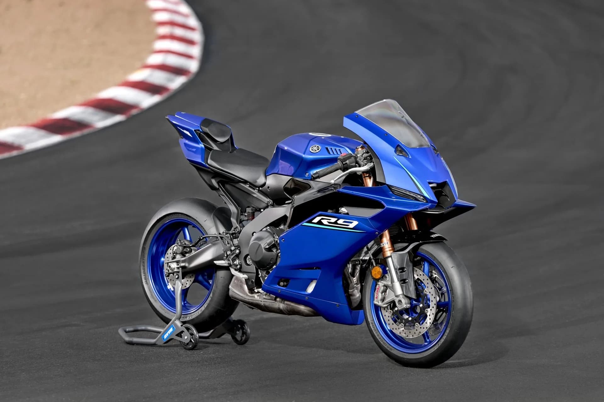 2025 Yamaha YZF-R9